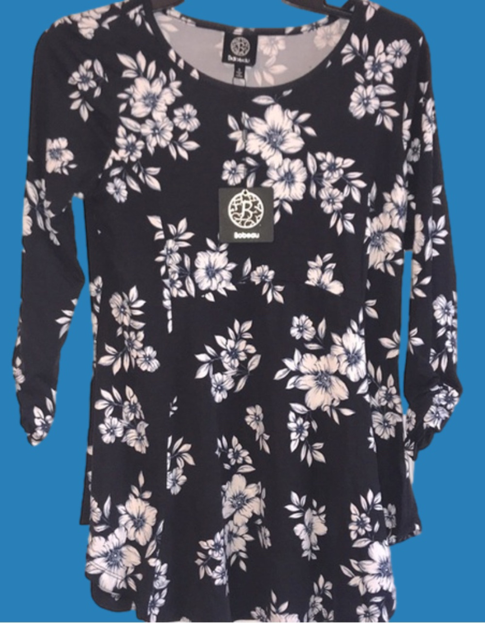 Beautiful navy floral S tunic